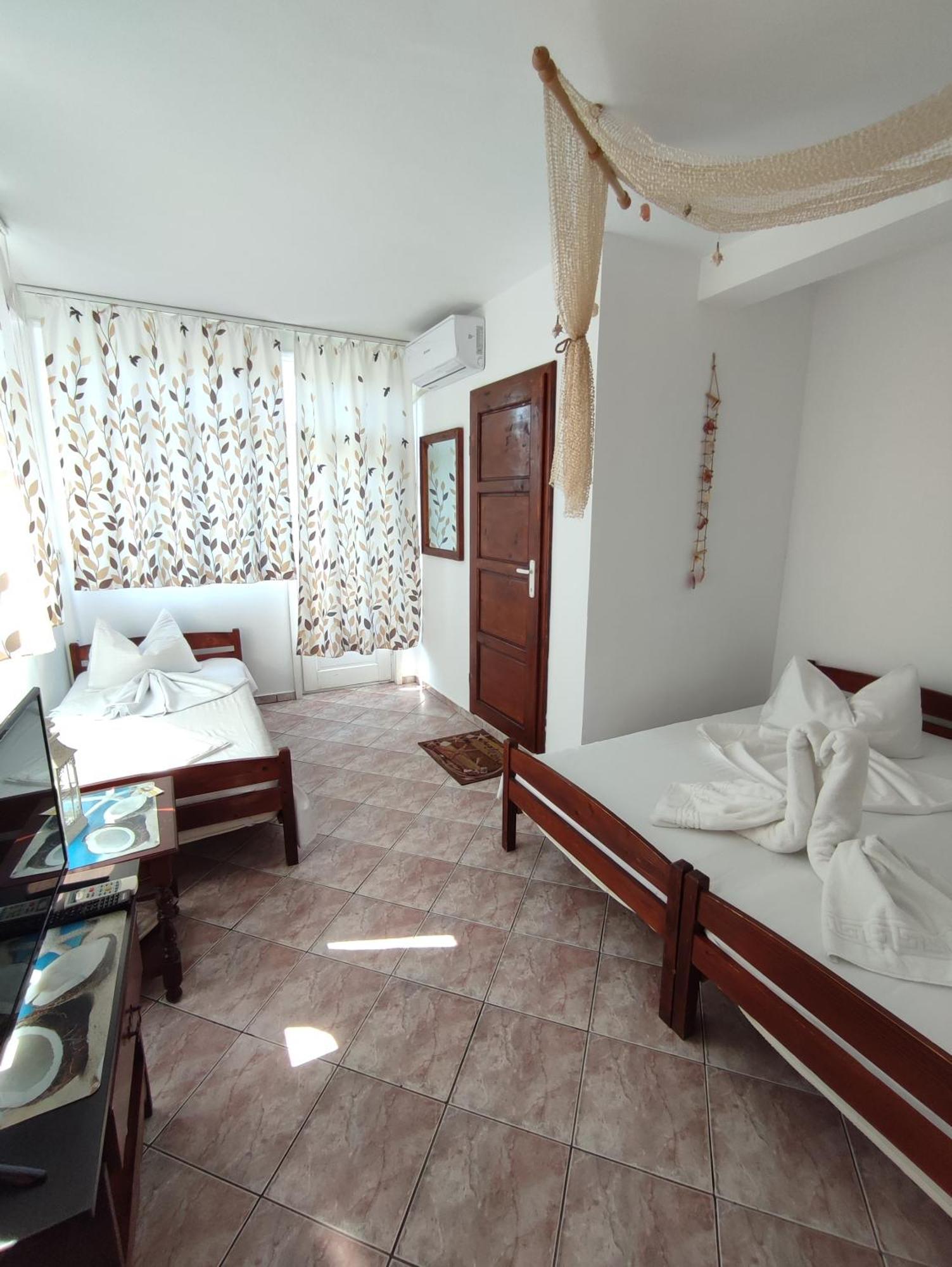 Casa Ellamy Hotel Două Mai Eksteriør billede