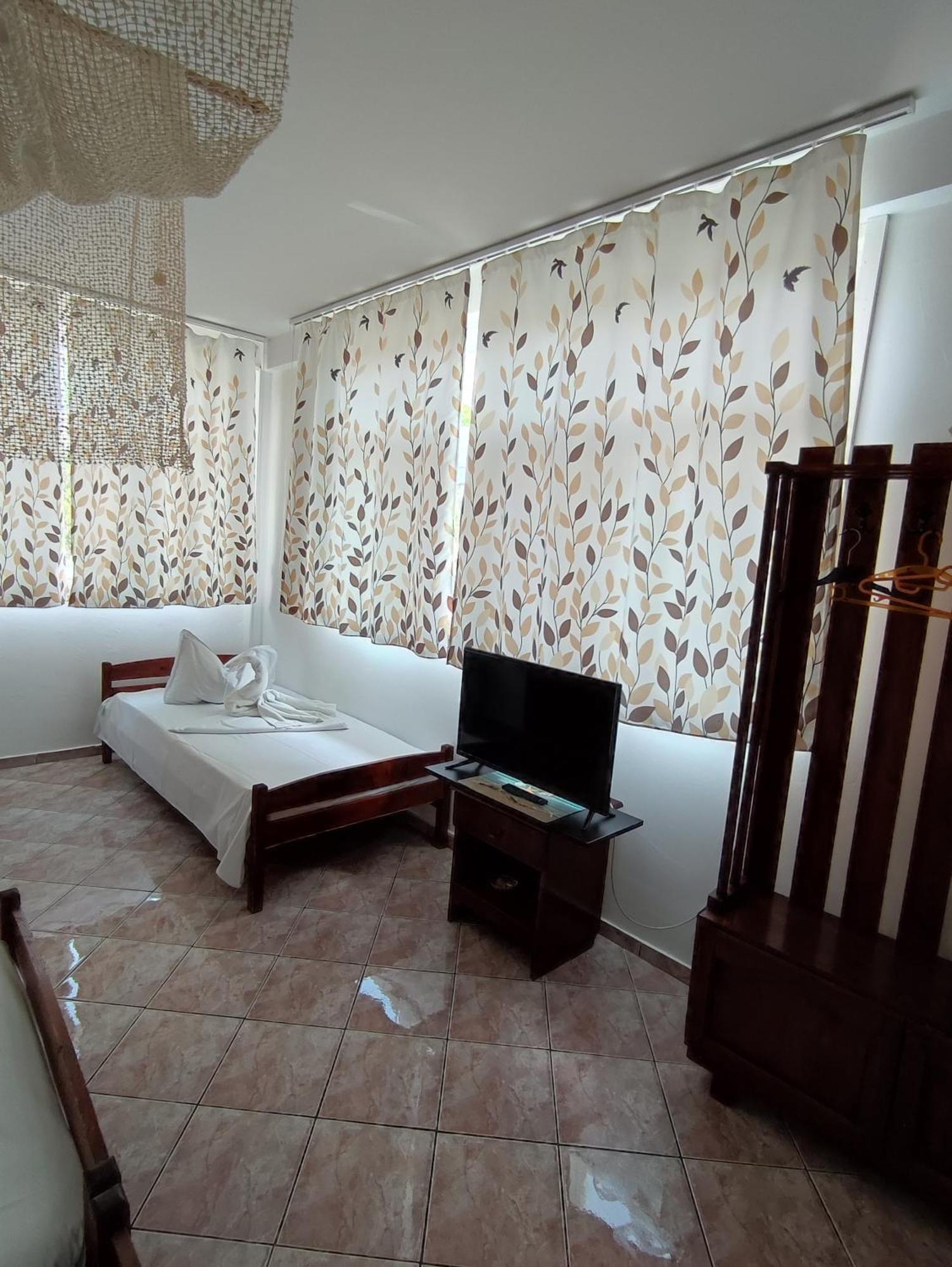 Casa Ellamy Hotel Două Mai Eksteriør billede
