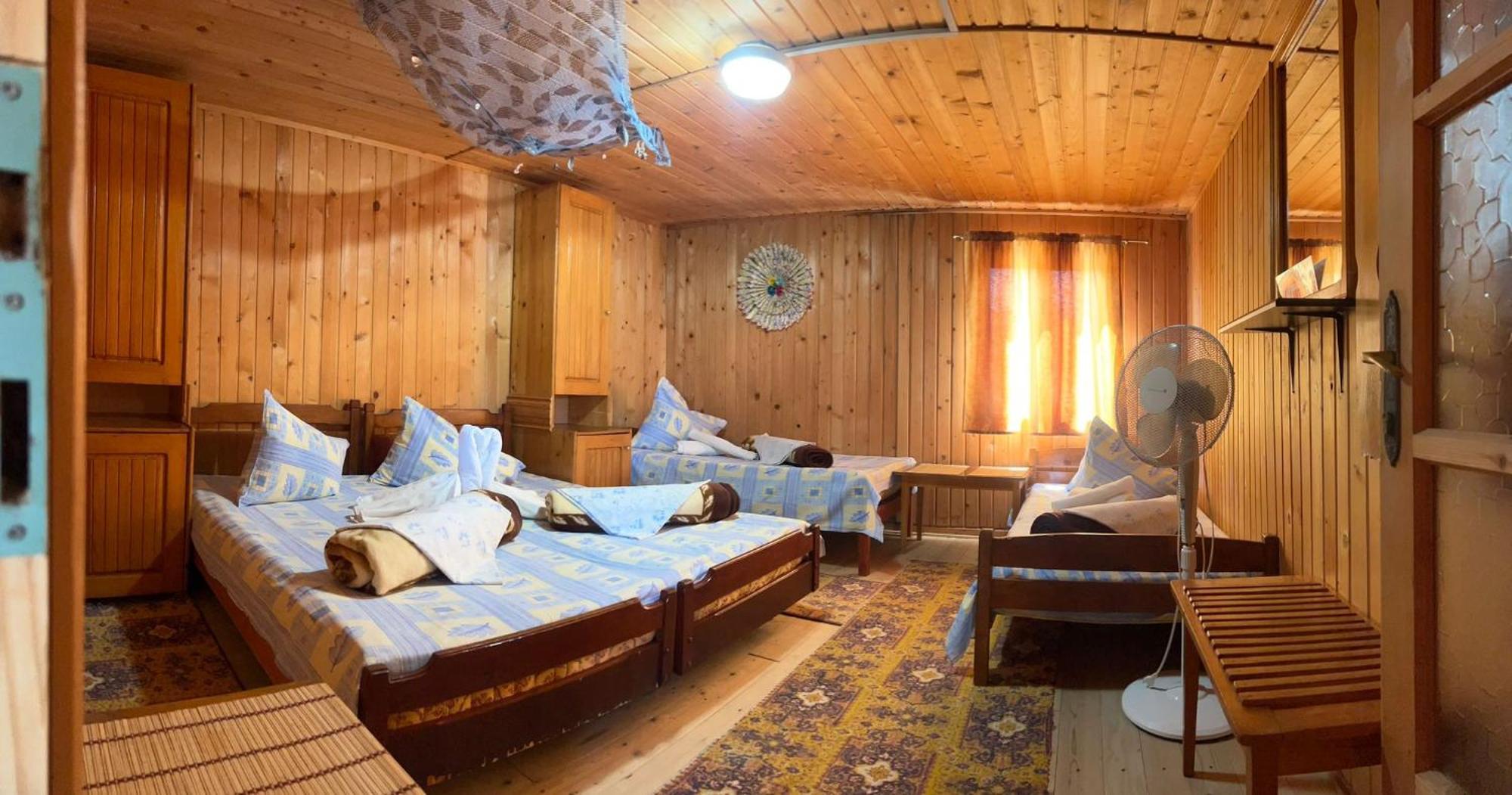 Casa Ellamy Hotel Două Mai Eksteriør billede